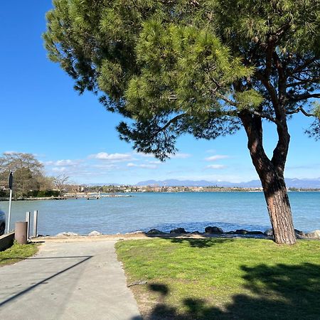 La Vela Apartment Sirmione Bagian luar foto