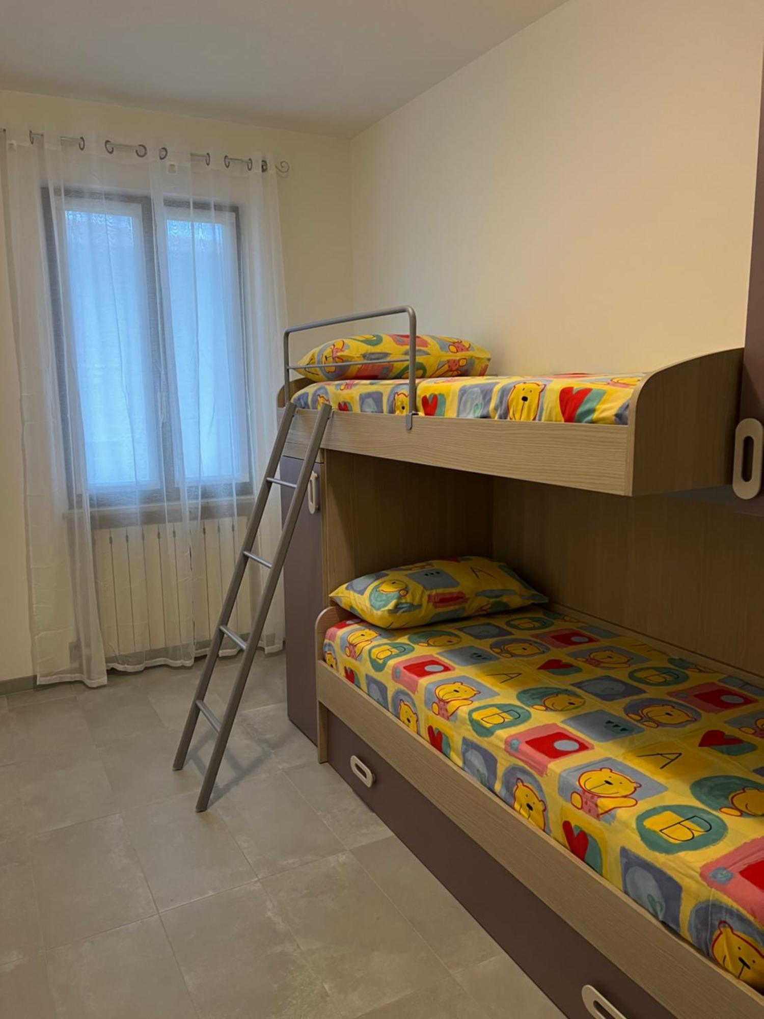 La Vela Apartment Sirmione Bagian luar foto